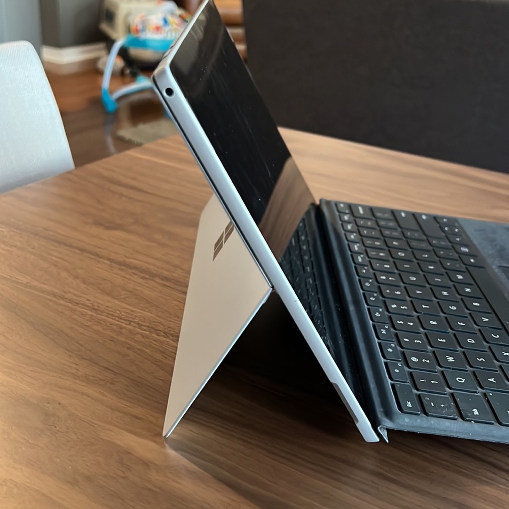 Surface Pro 7 - Picture 4 of 6